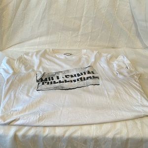 White t shirt, standard sizing